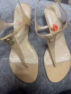 MICHAEL Michael Kors Beige Patent Leather T-Strap Sandals with Gold Logo